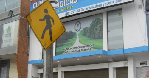 CLINICA ODONTOLOGICA DENTYSTETIK BOGOTÁ CLINICA ODONTOLOGICA DENTYSTETIK BOGOTÁ